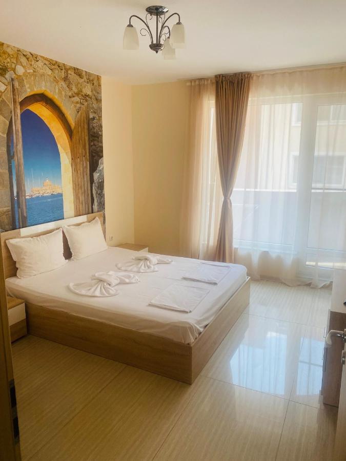 Apartment Golden Sea View New