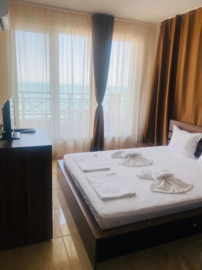 Golden Sea View New *