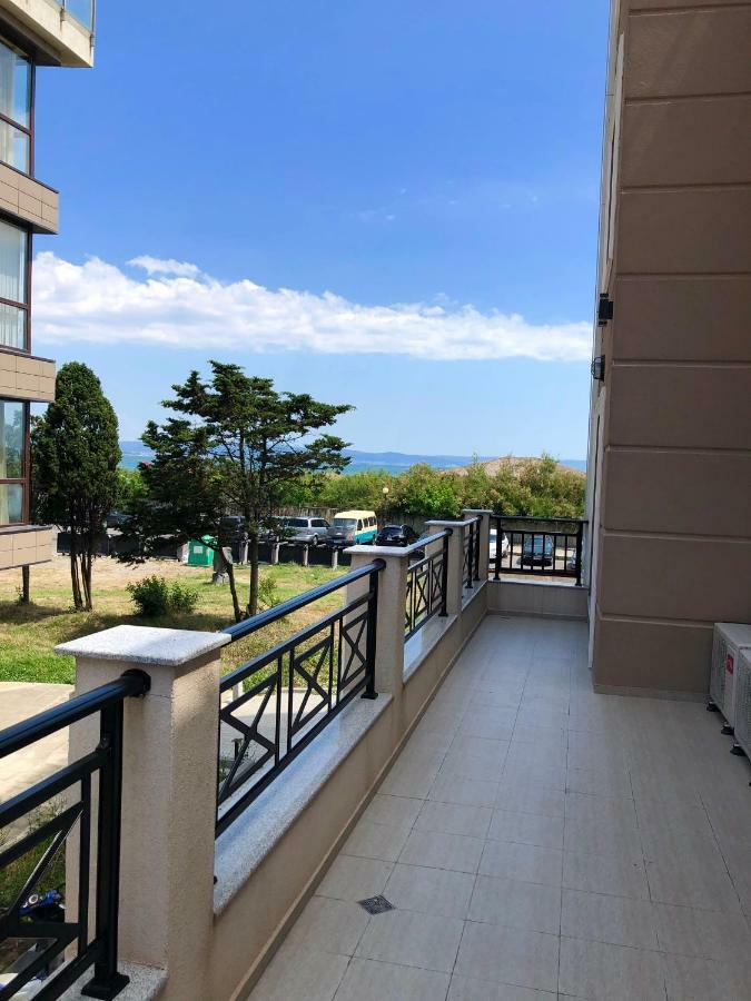 Apartment Golden Sea View New